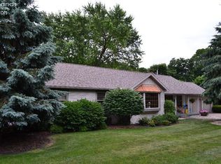 4936 E Cliff Rd, Port Clinton, OH 43452