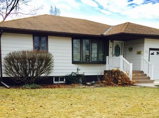 811 Becton St, Columbus, NE 68601