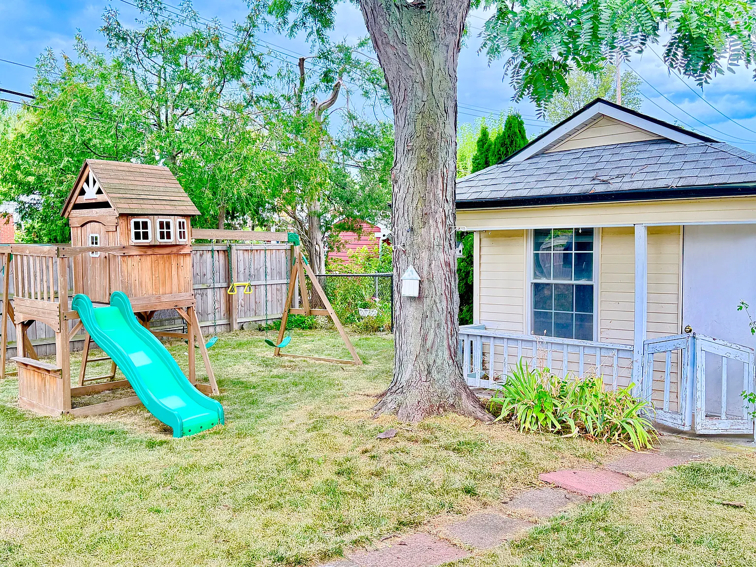 5 bed, 3000 sqft, $2,700 — Photo 4