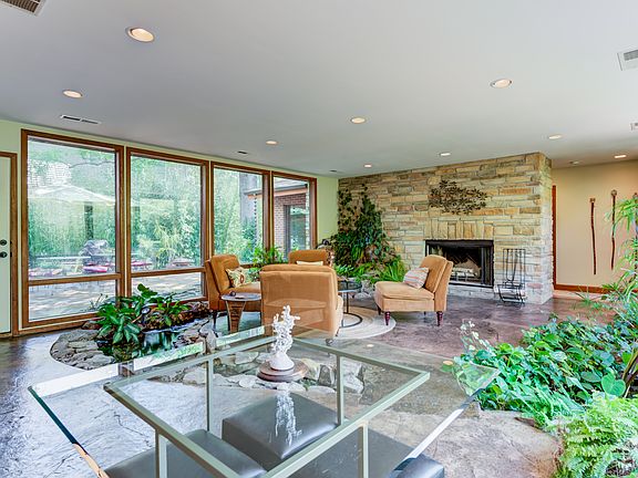 5th image of 38 Morwood Ln