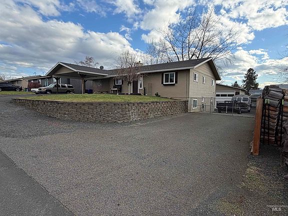 2nd image of 1306 Hemlock Ave