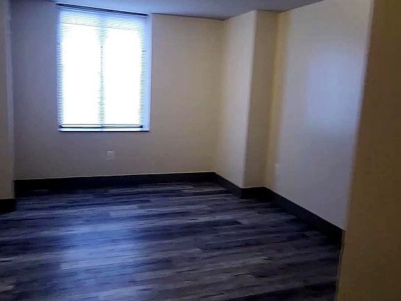 3rd image of 100A1012 Wells St #1012