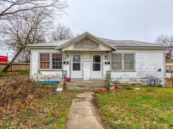 713 W Sam Rayburn Dr, Bonham, TX 75418