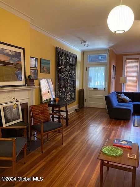 3rd image of 144 Chestnut Street
