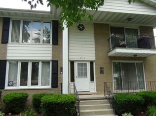 4512 Park Ave APT 2B, Brookfield, IL 60513