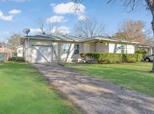 2407 Sunset St, Denison, TX 75020