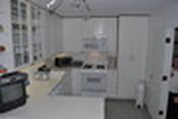 Sold by Bryan L Rozencwaig, LREB | media 16