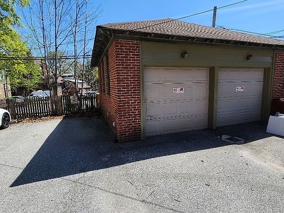 3rd image of 1306 N Broom St Office 1