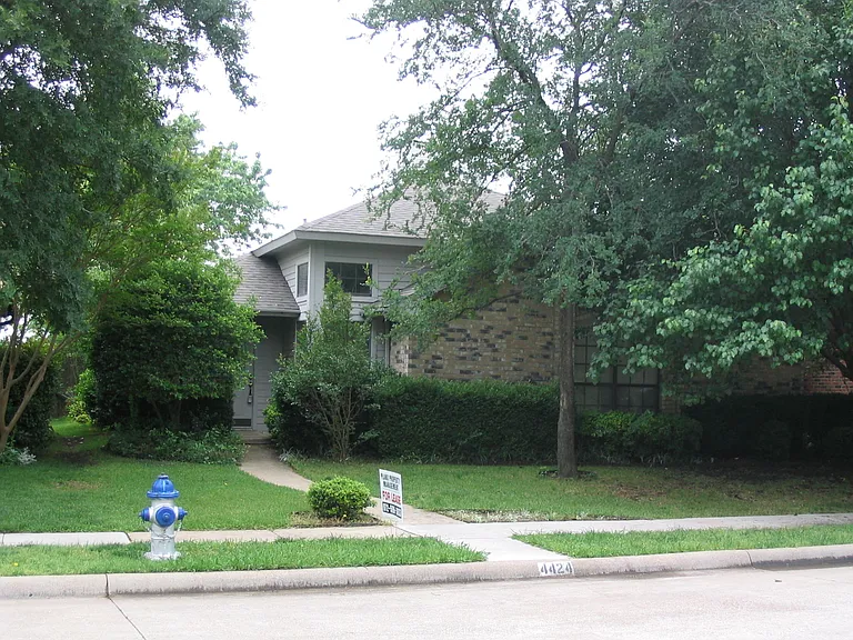 4424 Junction Dr — Photo 7