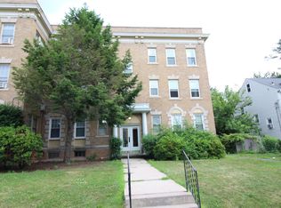 4 Westfield Rd APT C1, West Hartford, CT 06119