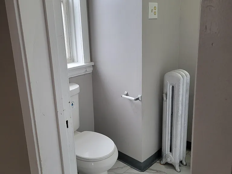 2809 N Campbell Ave #2 — Photo 4