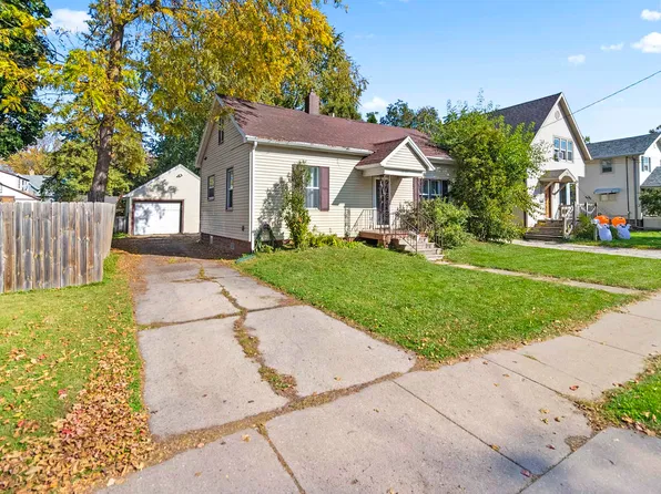 1060 Dousman St, Green Bay, WI 54303