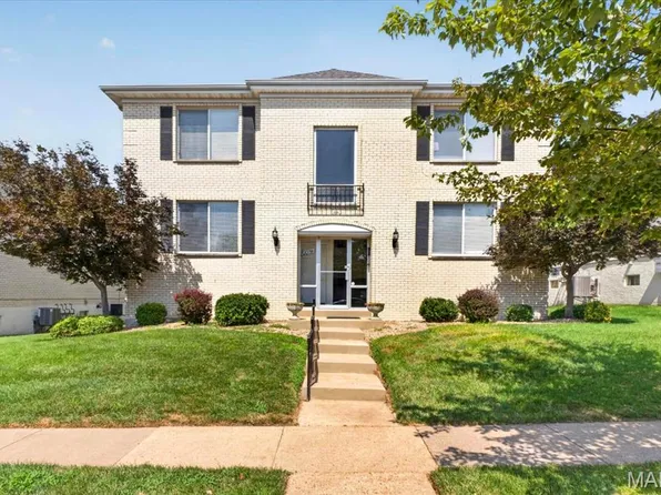 10017 Chardin Way APT 3, Saint Louis, MO 63128