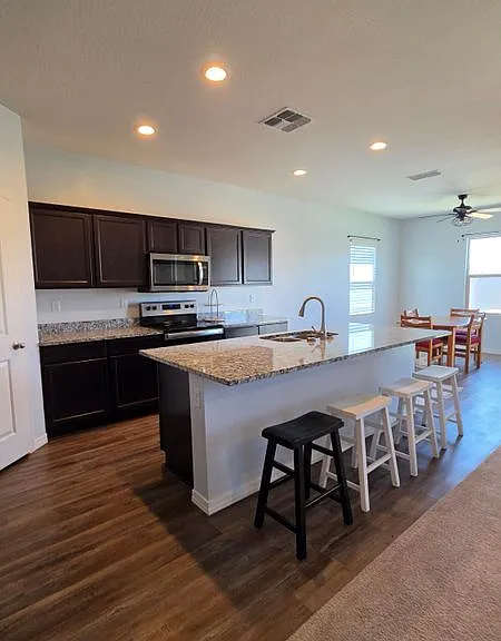 37392 W Capri Ave — Photo 9