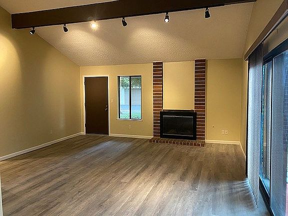 5th image of 306 Bridge Pl