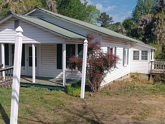 3rd image of 924 Old Lilesville Rd