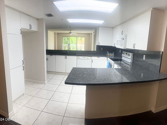 5th image of 3 Oceans West Blvd APT 2C6
