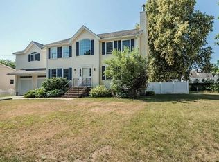 42 Anthony Rd, Tewksbury, MA 01876