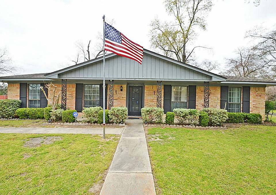 Front View of Home