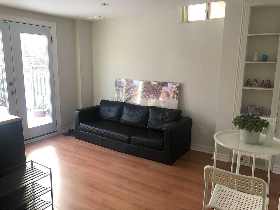 2nd image of 31 Bridlepath St
