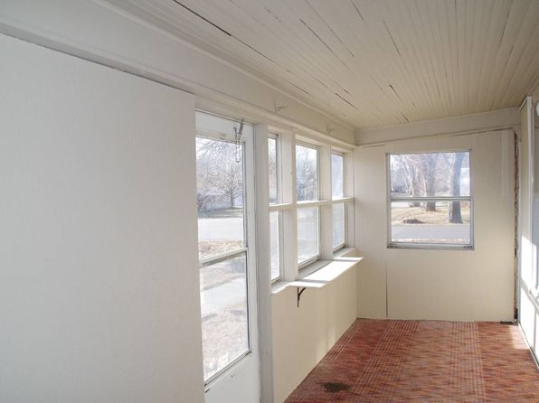 318 E Brotherton Ave, Merna, NE 68856