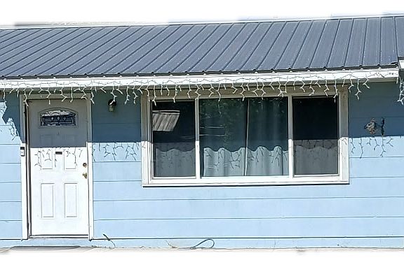 4th image of 1330 Young Ave