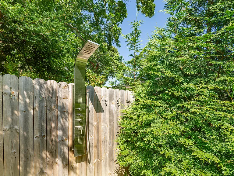 22 Sandra Rd — Photo 32