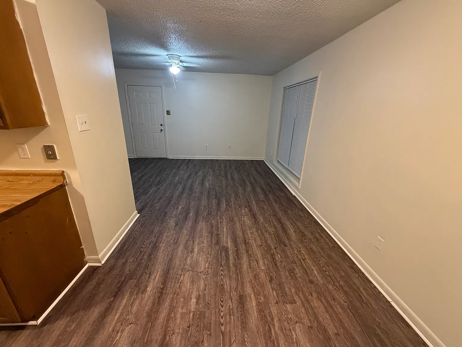 2 bed, 1.5 bath, $700 — Photo 2