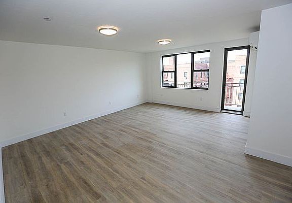 2nd image of 84-03 Lander St #4A