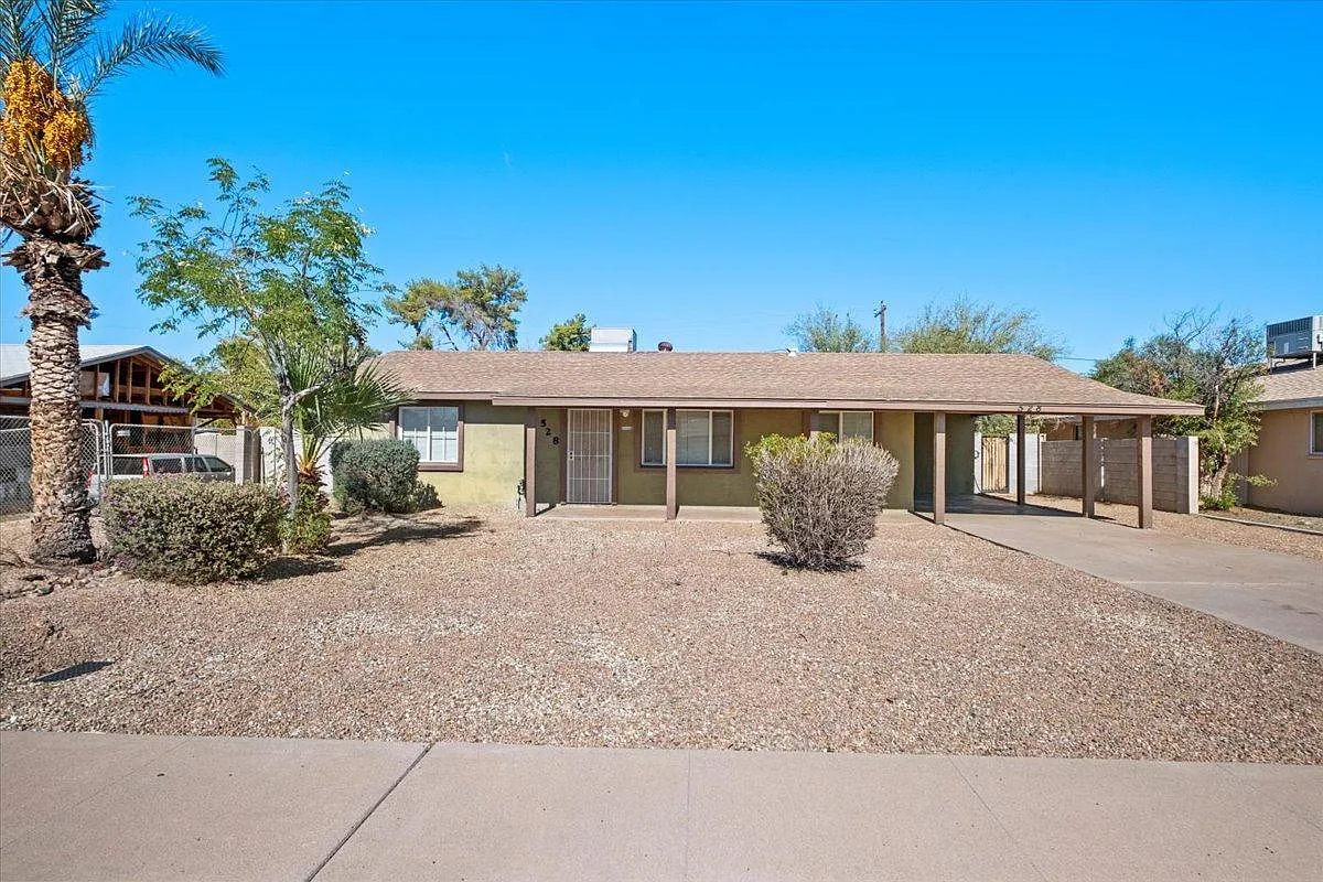 4 bed, 3.0 bath, 1382 sqft, $2,500 — Photo 3
