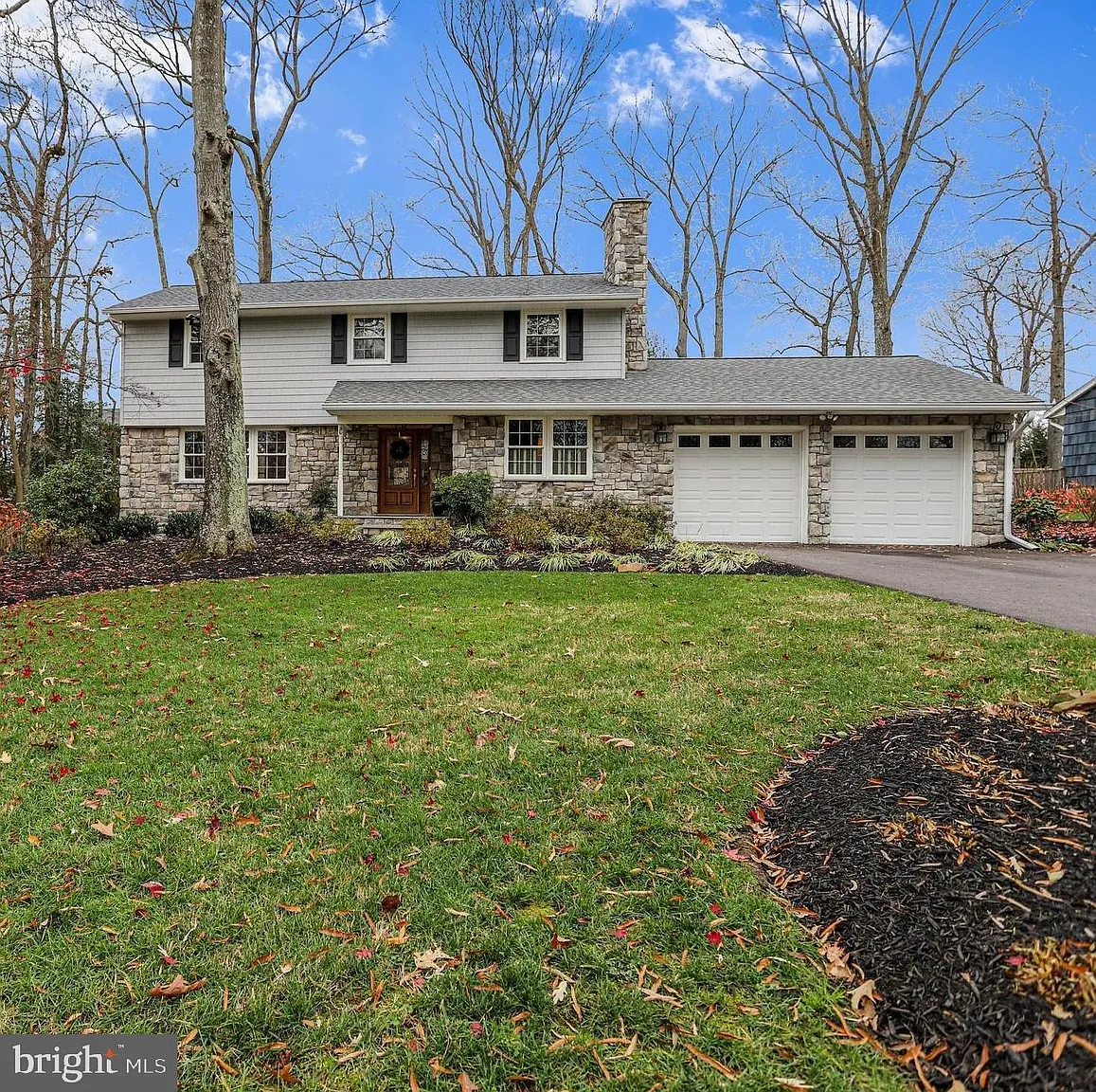 332 Stonehouse Dr photo 1