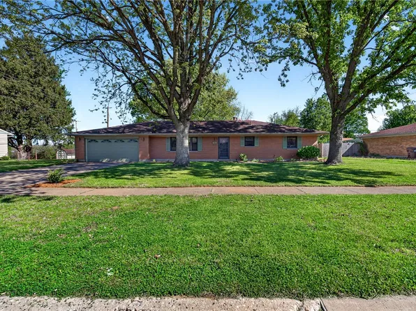 3015 Vale Dr, Dayton, OH 45420