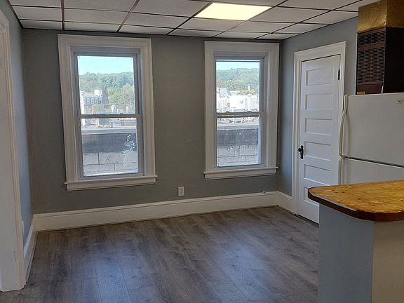 2nd image of 12 Summer St #5