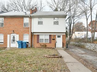 1021 Pine St, Saint Charles, MO 63301