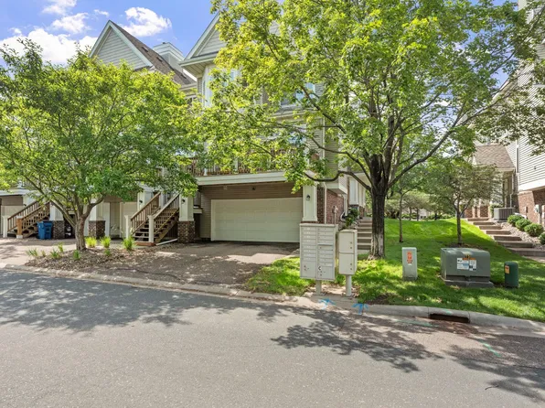 208 Christenson Way NE, Fridley, MN 55432