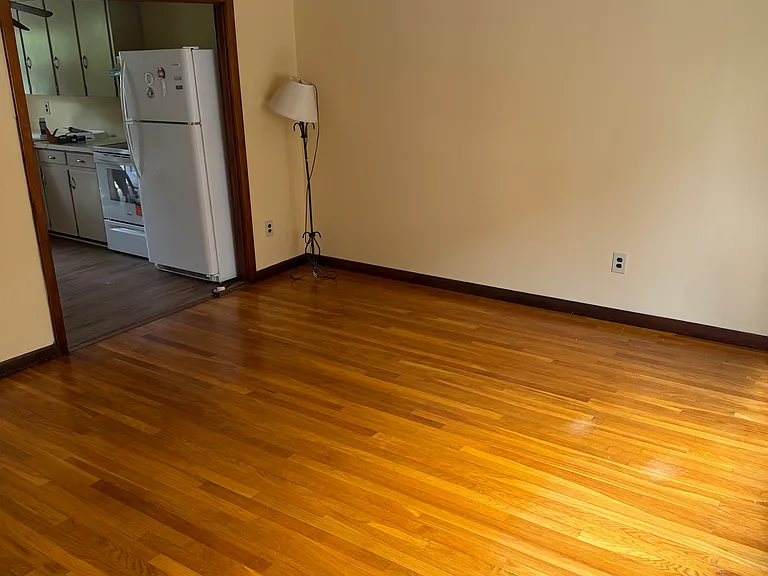164 Spruce St #2 — Photo 3