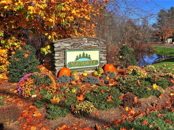 2 Cascade Circle #2, Monroe, CT 06468