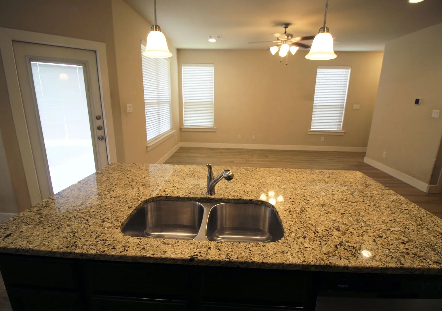 3 Bed/2.5 Bath Townhouse in Georgetown, TX 523 High Tech — Photo 4