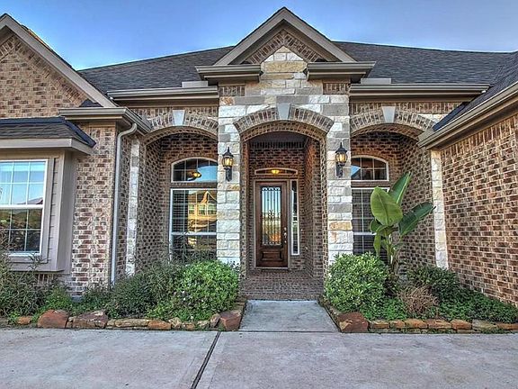 3rd image of 1308 Altavilla Ln