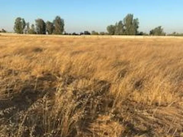27624 East Loop #17, Madera, CA 93637