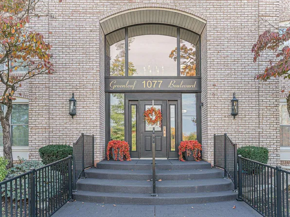 1077 Greenleaf Blvd APT 107, Elkhart, IN 46514