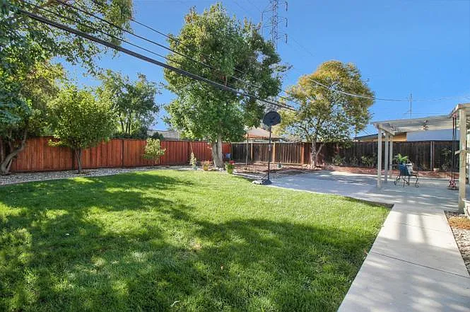 2909 Custer Dr — Photo 2