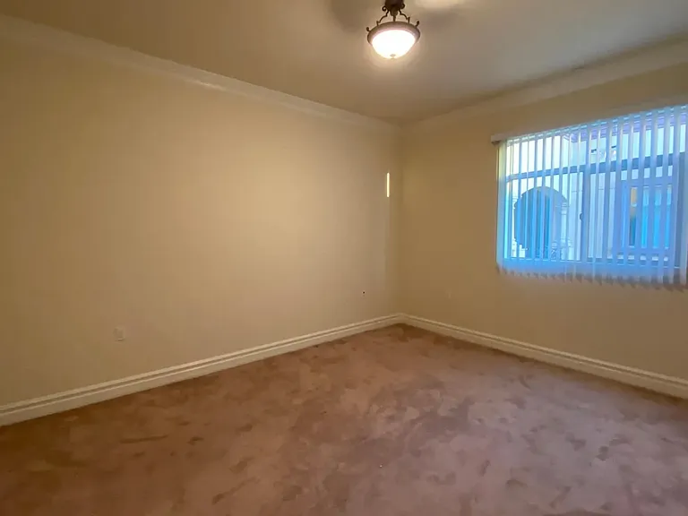 10951 Bloomfield St #Penthouse 01 — Photo 19