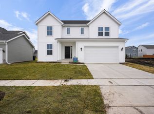 32017 Savannah Dr, McHenry, IL 60051