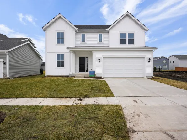 32017 Savannah Dr, McHenry, IL 60051