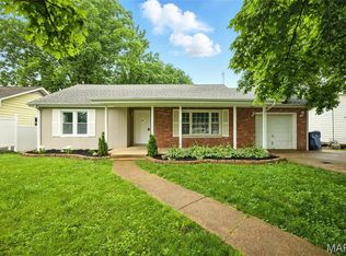 404 Sunshine Dr, Festus, MO 63028