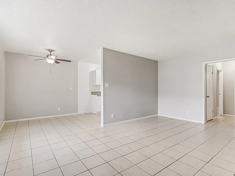 Shermanair Apartments — Photo 14