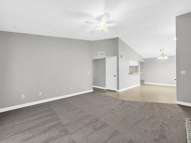 3930 Balsam Dr — Photo 14