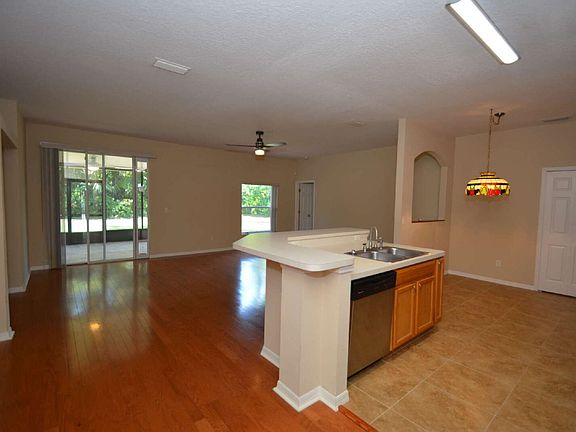 4th image of 36 Reidsville Dr