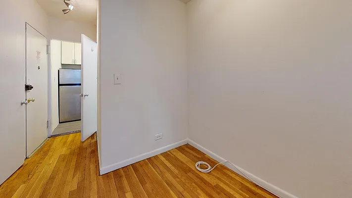 Rented by Bond New York | media 10